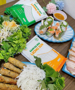 Bánh đa nem cuốn gỏi