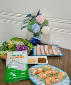 Bánh đa nem xanh cuốn gỏi