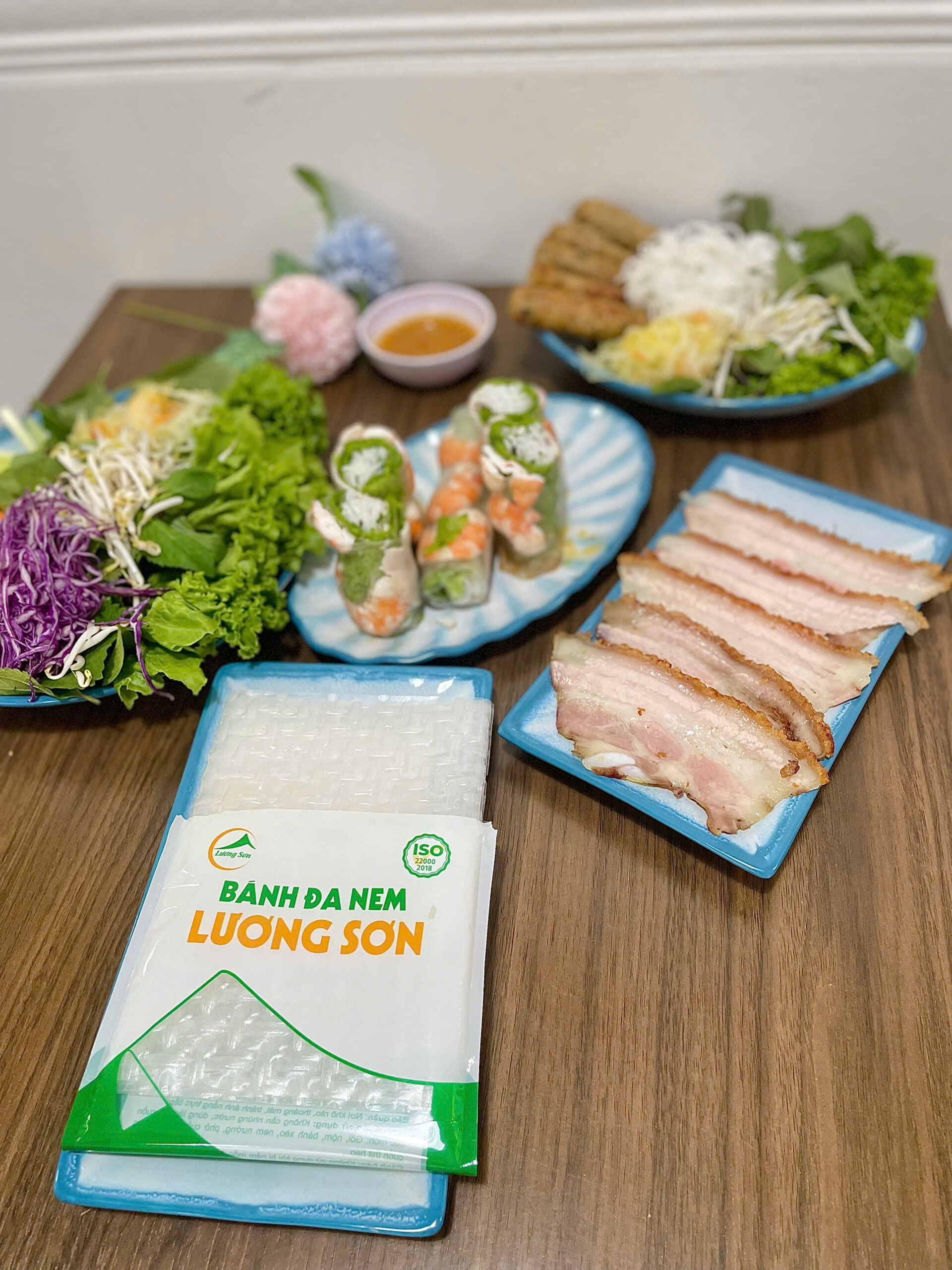 Bánh tráng cuốn sống
