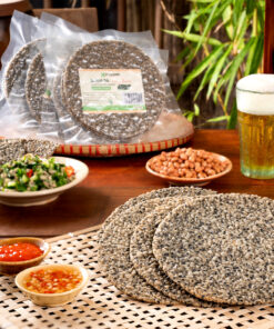 Bánh đa vừng đen truyền thống